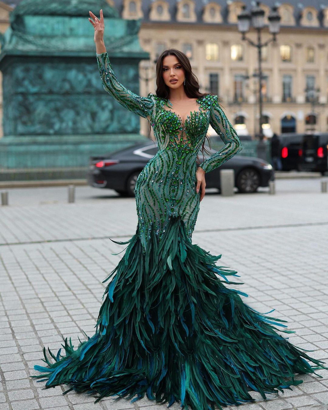 Mermaid Emerald Green Dress with Feathered Train