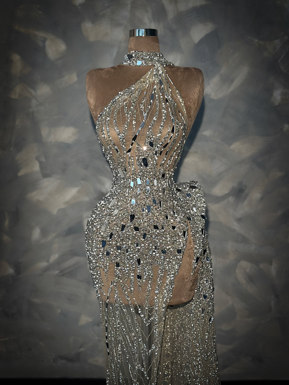 Thaloria - Sparkling High Neck Dress