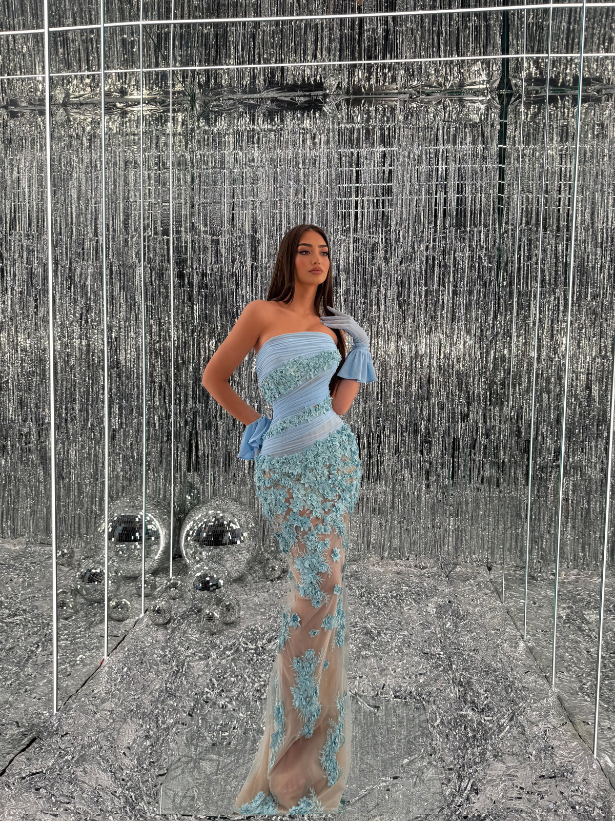 Rizèla – Blue Floral Embellished Mermaid Gown