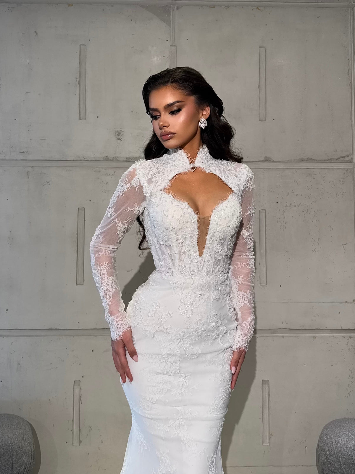 Wedding dress with detachable overskirt & veil