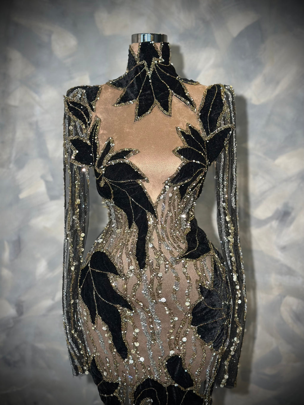 Moána - Black Velvet beaded gown