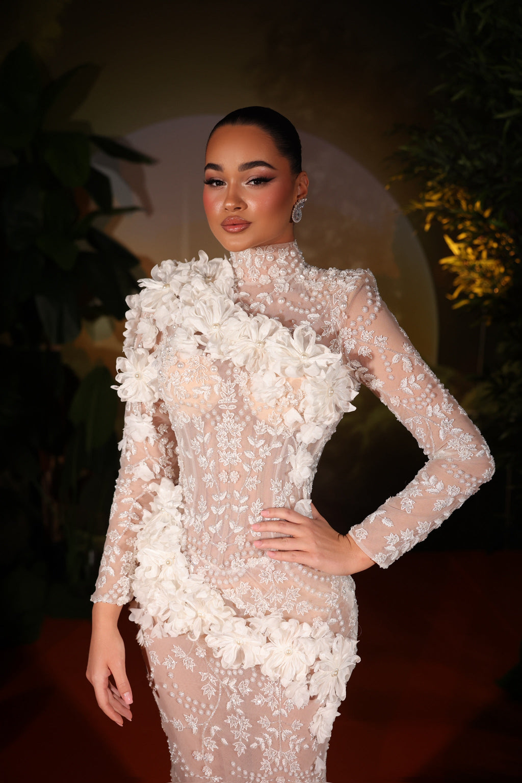Doá - Asymmetric Floral Beaded Gown