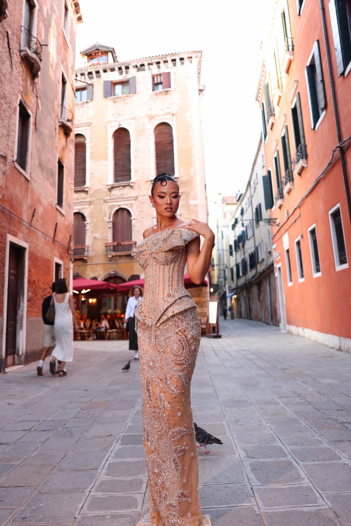 Malíana - Off shoulder beaded gown