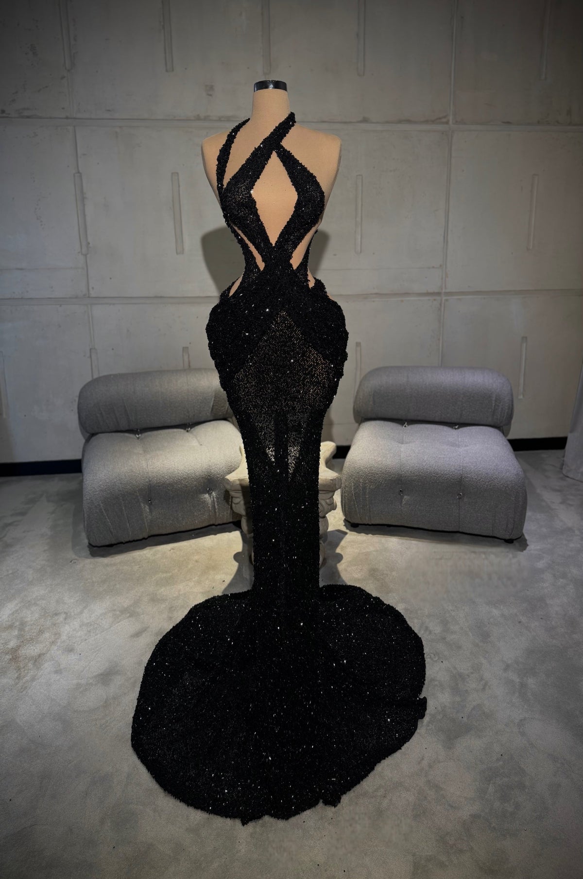 Kaelis – Black Geometric Crystal Gown